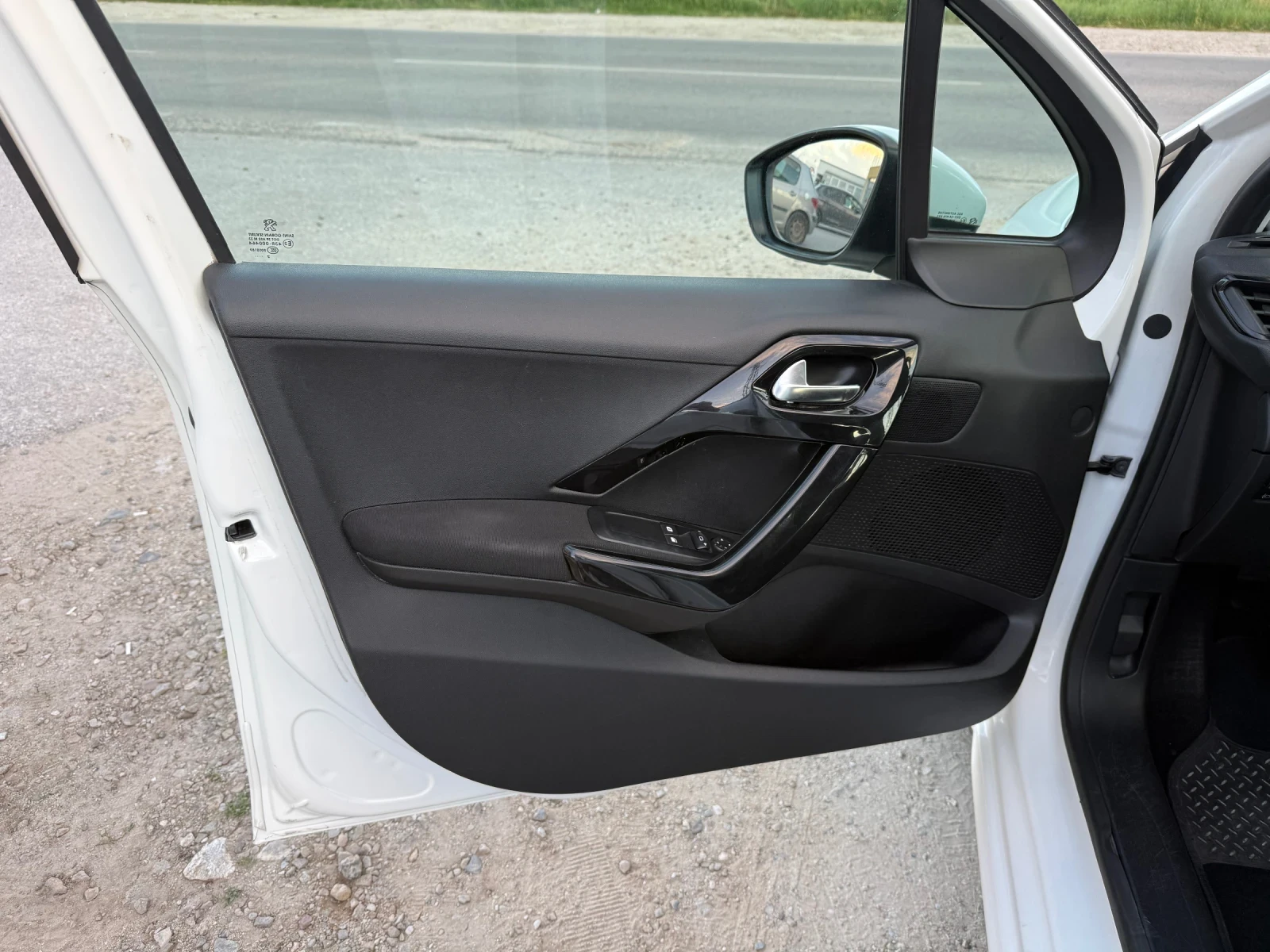 Peugeot 208 | Mobile.bg � ����������� 8