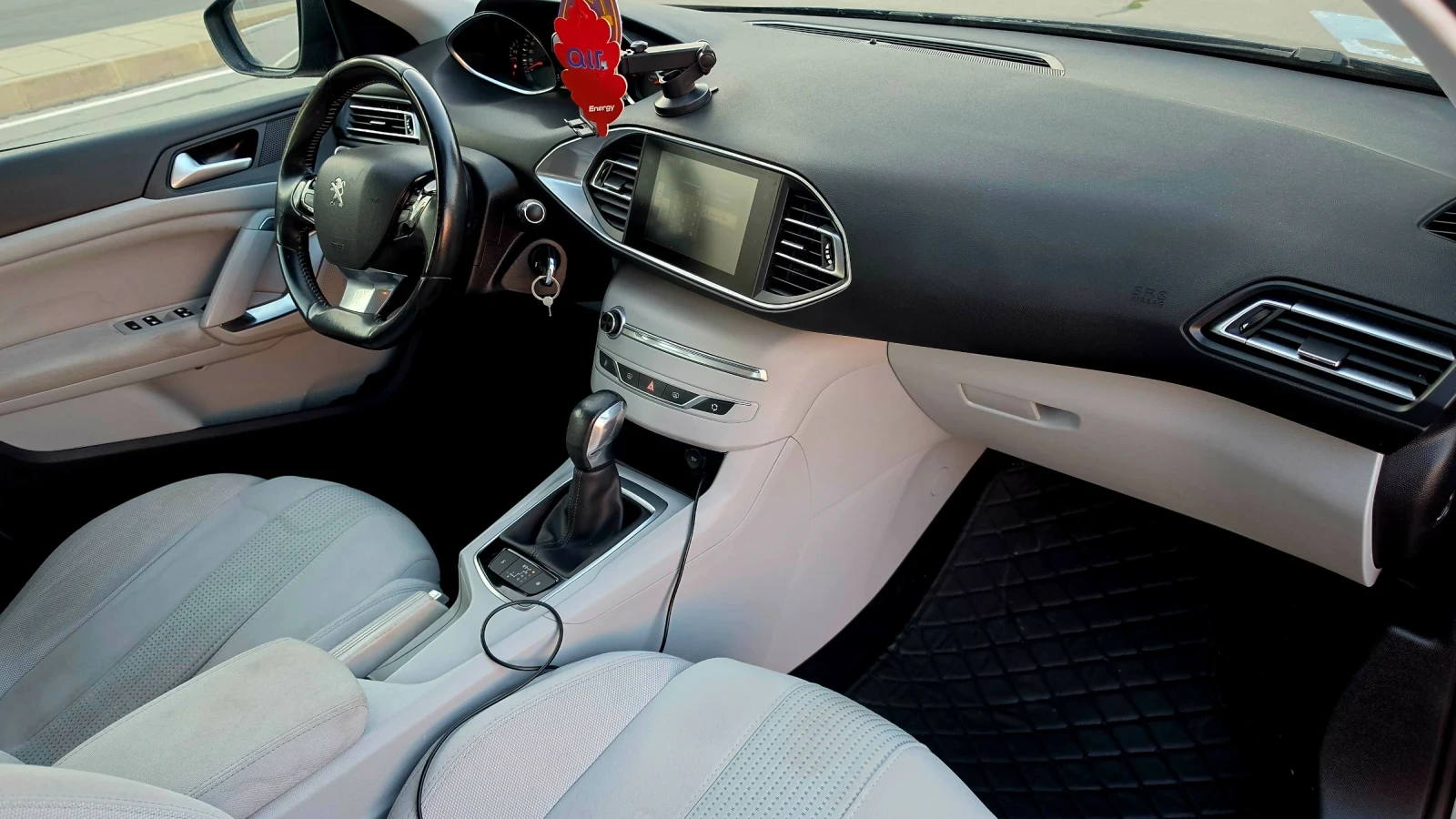 Peugeot 308 1.2 Автоматик евро 6, снимка 16 - Автомобили и джипове - 56066899