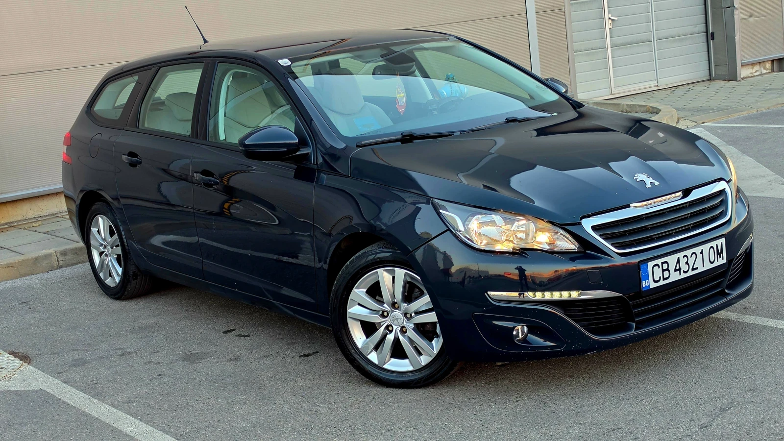 Peugeot 308 1.2 Автоматик евро 6, снимка 2 - Автомобили и джипове - 56066899