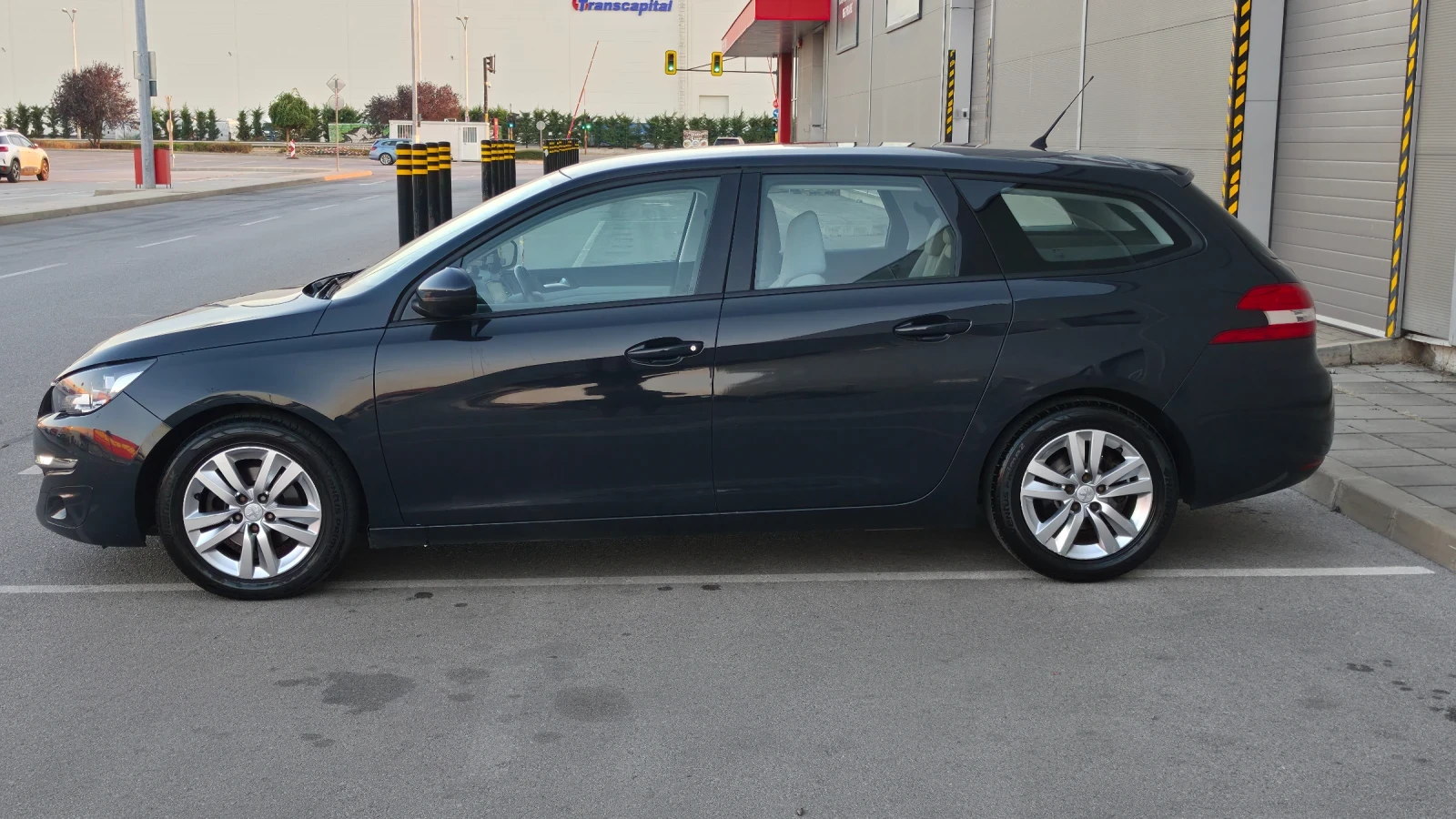 Peugeot 308 1.2 Автоматик евро 6, снимка 3 - Автомобили и джипове - 56066899
