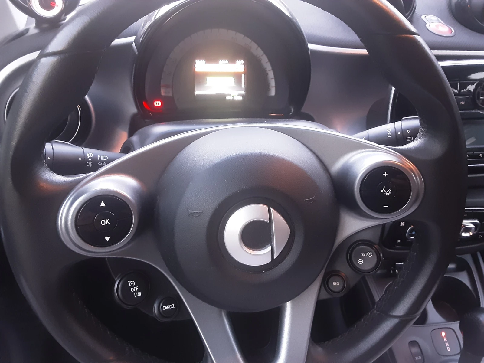 Smart Fortwo, снимка 16 - Автомобили и джипове - 56394648