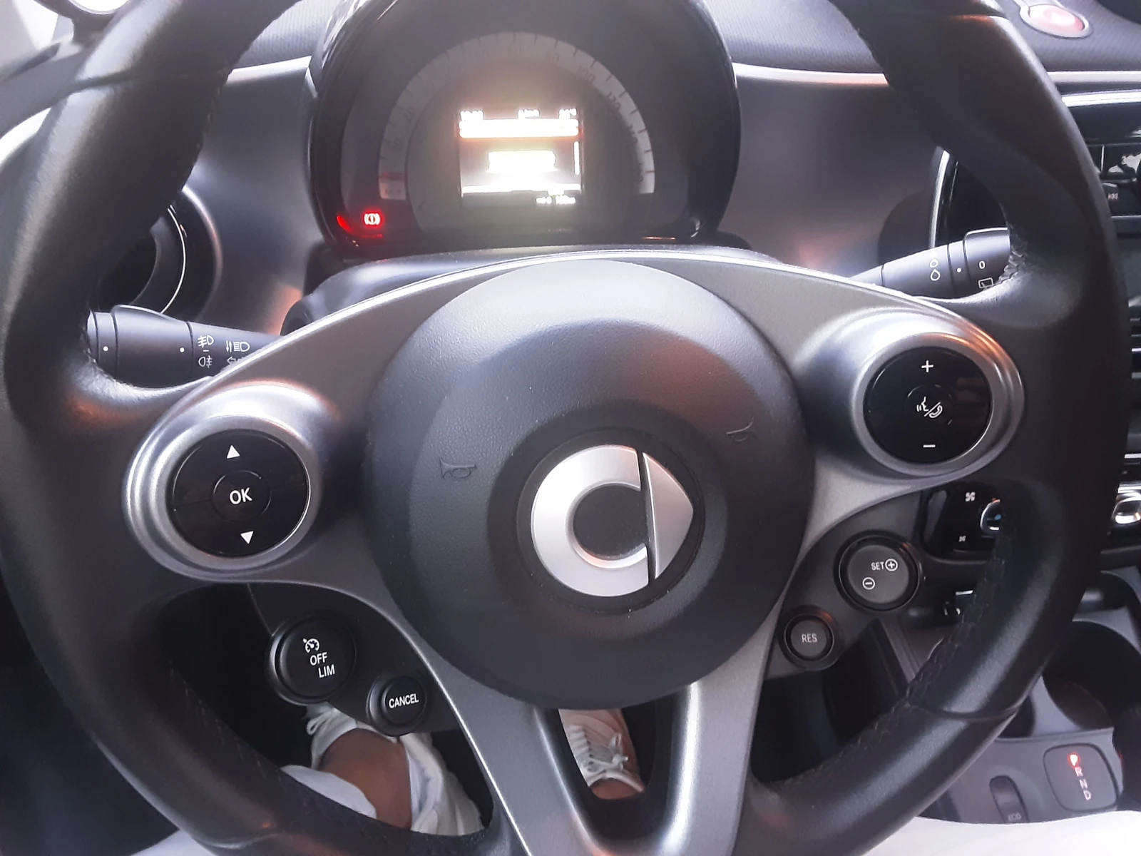 Smart Fortwo, снимка 15 - Автомобили и джипове - 56394648