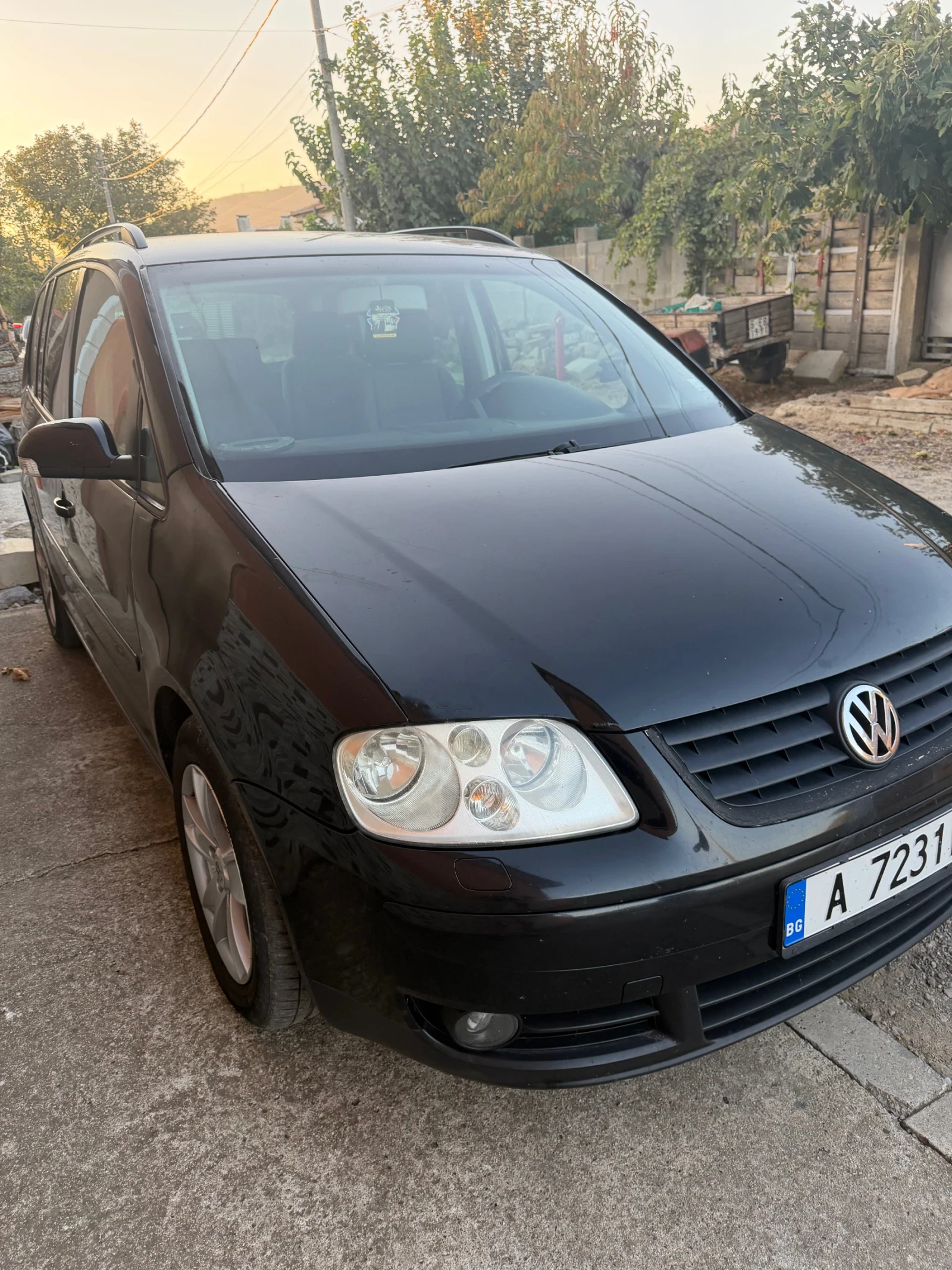 VW Touran, снимка 4 - Автомобили и джипове - 56442948
