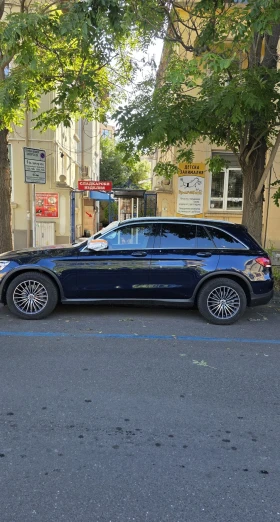     Mercedes-Benz GLC 220