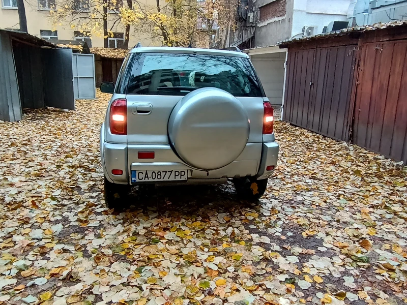 Toyota Rav4, снимка 11 - Автомобили и джипове - 48262232