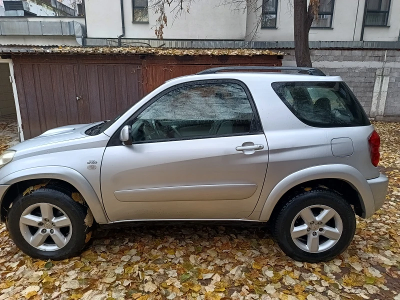 Toyota Rav4, снимка 4 - Автомобили и джипове - 48262232