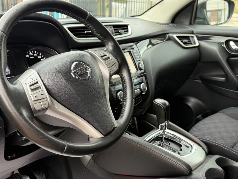 Nissan Qashqai TEKNA ИЗПЪЛНЕНИЕ , снимка 6 - Автомобили и джипове - 52148421