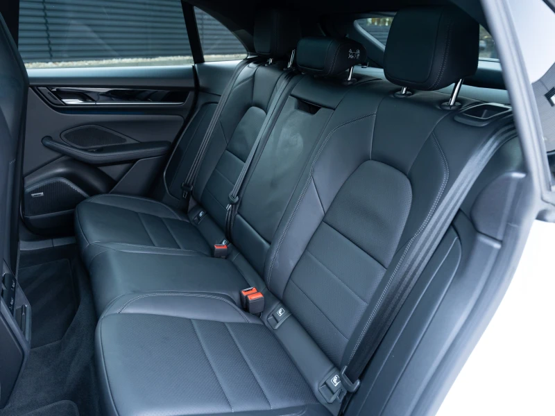 Porsche Macan 4S, снимка 13 - Автомобили и джипове - 52527243