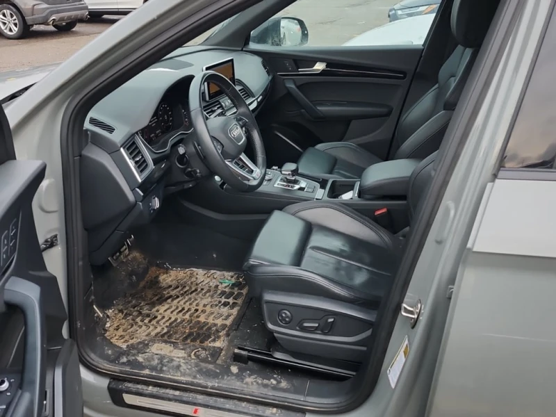 Audi Q5 * PROGRESSIV * CARFAX * БЕЗ ПЪРВОНАЧАЛНА ВНОСКА, снимка 5 - Автомобили и джипове - 53090996