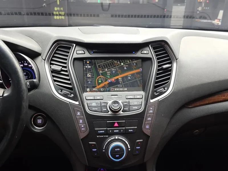 Hyundai Santa fe 2.0 CRDi 4WD - САМО 30% АВАНС, снимка 14 - Автомобили и джипове - 56159104