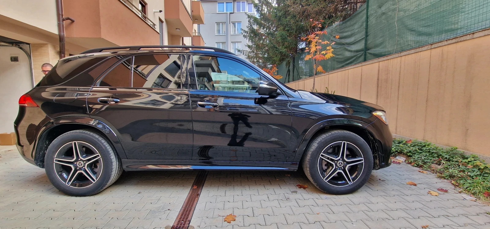Mercedes-Benz GLE 450 AMG AMG/FACELIFT/4M/NIGHT/PANO/BURM/HUD/360/AIRMATIC/ - изображение 4