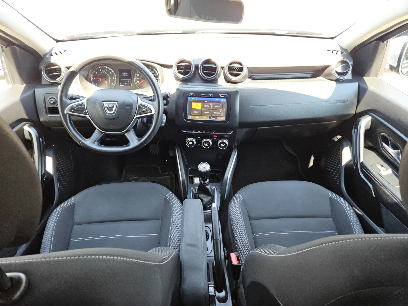 Dacia Duster 1.5dci/110k.c/6ск/LED/NAVI/БЛУТУТ/EURO 6B/ТОП - изображение 10