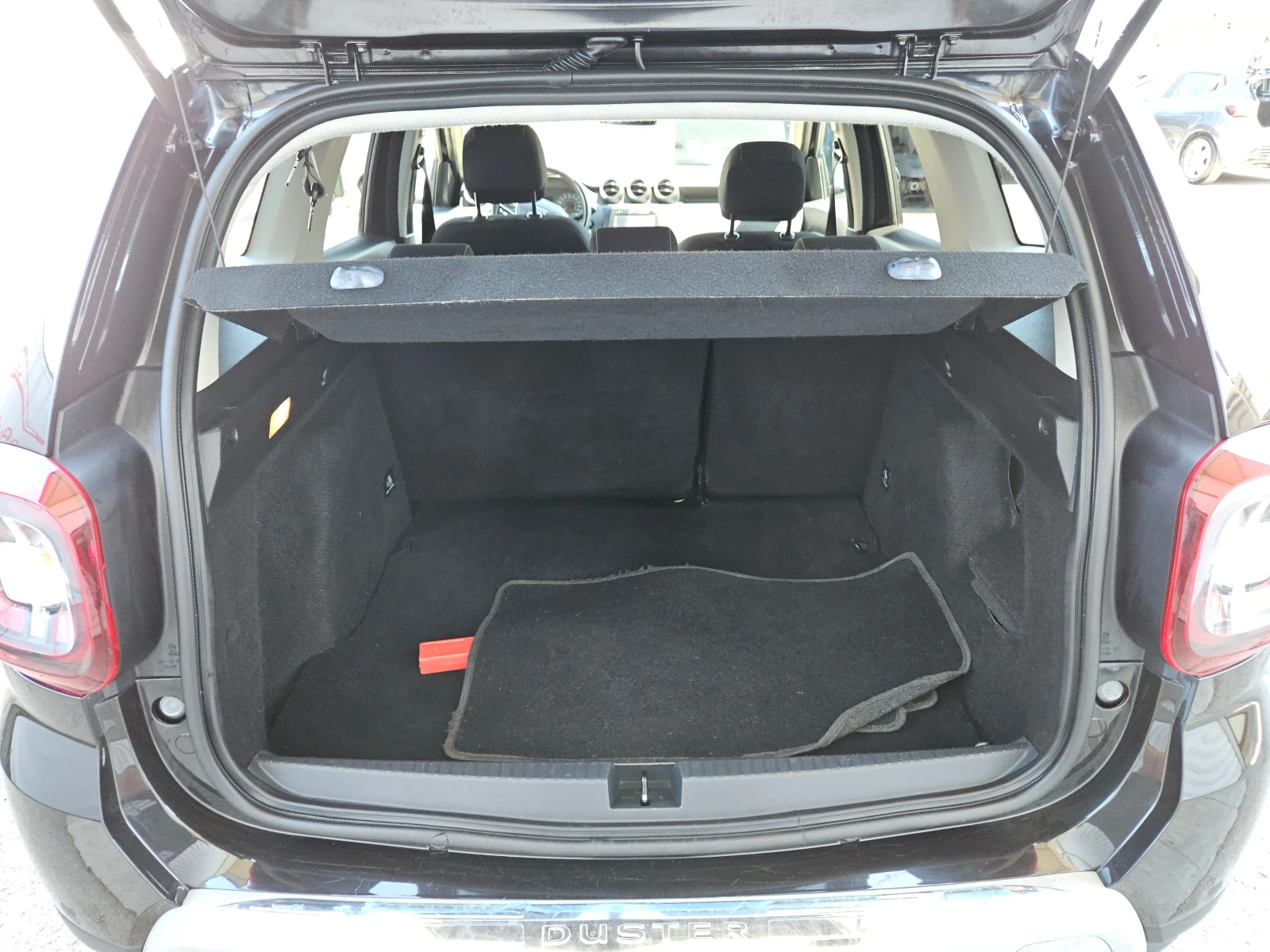 Dacia Duster 1.5dci/110k.c/6ск/LED/NAVI/БЛУТУТ/EURO 6B/ТОП - изображение 4