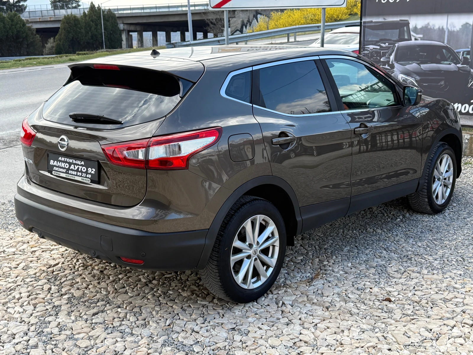 Nissan Qashqai TEKNA ИЗПЪЛНЕНИЕ , снимка 6 - Автомобили и джипове - 52148421