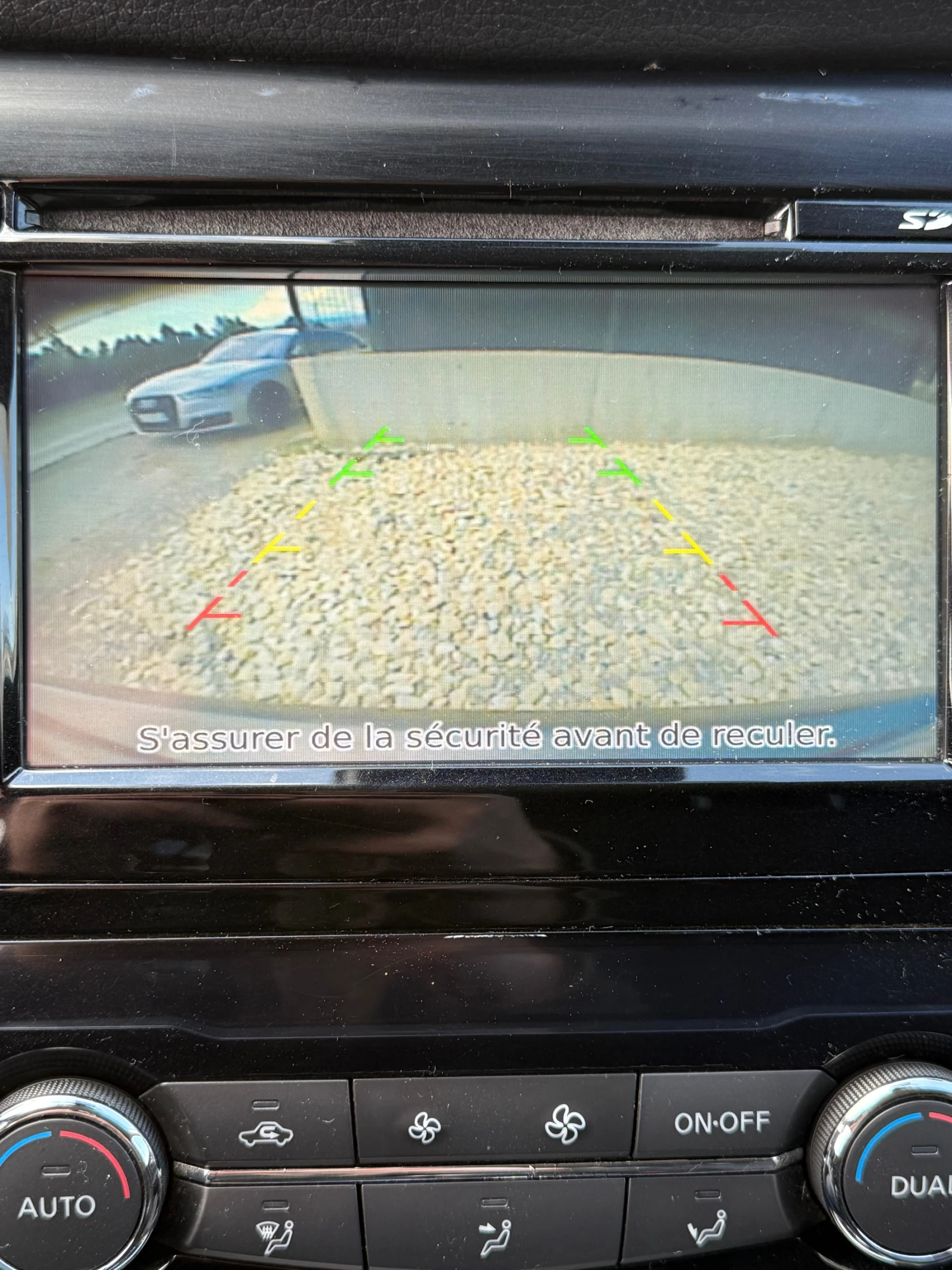 Nissan Qashqai TEKNA ИЗПЪЛНЕНИЕ , снимка 11 - Автомобили и джипове - 52148421