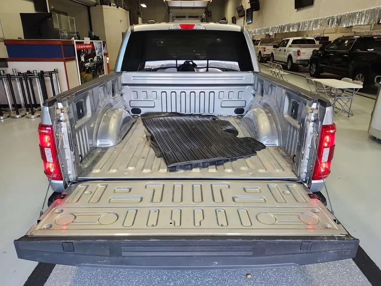 Ford F150 XLT| 2 KЛЮЧА| ПОДГРЕВИ| МЪРТВА ТОЧКА| , снимка 13 - Автомобили и джипове - 54109678