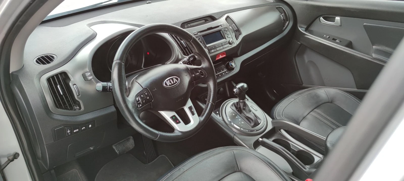 Kia Sportage 2.0CRDI* 136к.с* 4WD* , снимка 10 - Автомобили и джипове - 54478668