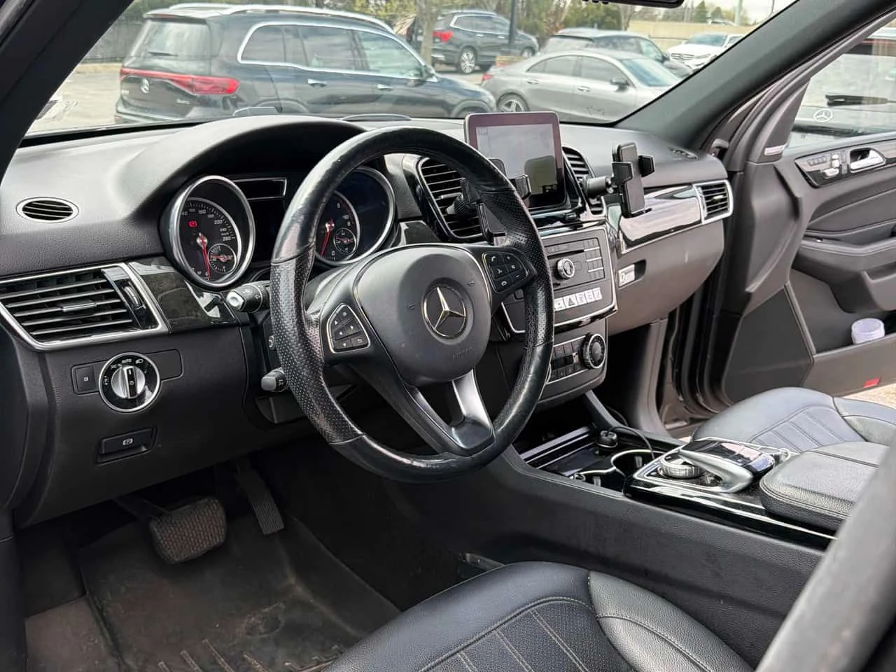 Mercedes-Benz GLE 350 XDRIVE * ДИСТРОНИК* 360 КАМЕРА* ПАНОРАМА* , снимка 7 - Автомобили и джипове - 54577608