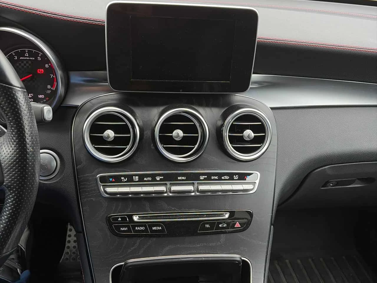 Mercedes-Benz GLC 43 AMG | ПОДГРЕВ | ПАНОРАМА | CARFAX | АВТОКРЕДИТ | , снимка 8 - Автомобили и джипове - 54758451