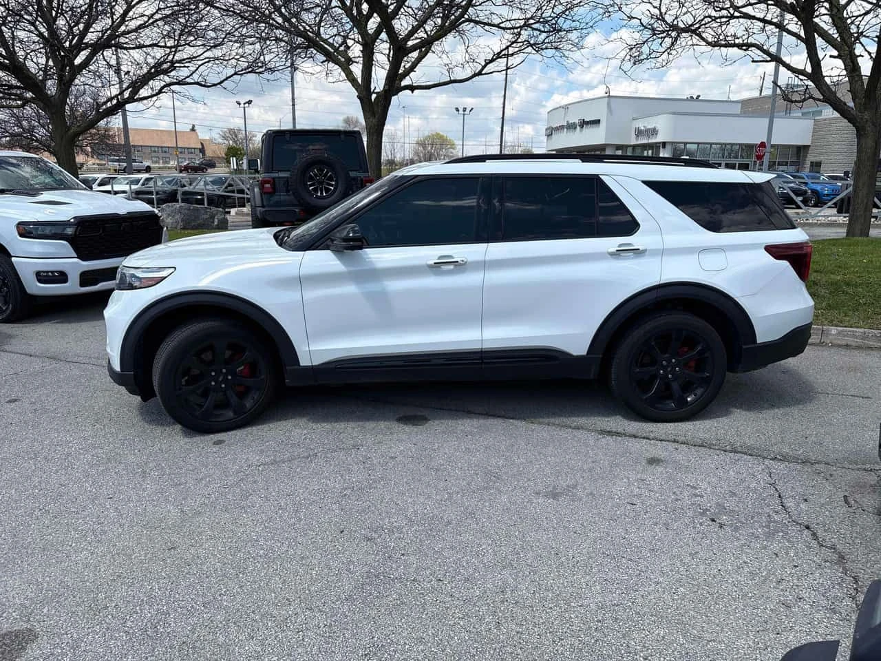 Ford Explorer * ST * CARFAX * ОПЦИЯ ЗА ФИНАНСИРАНЕ, снимка 2 - Автомобили и джипове - 55165681