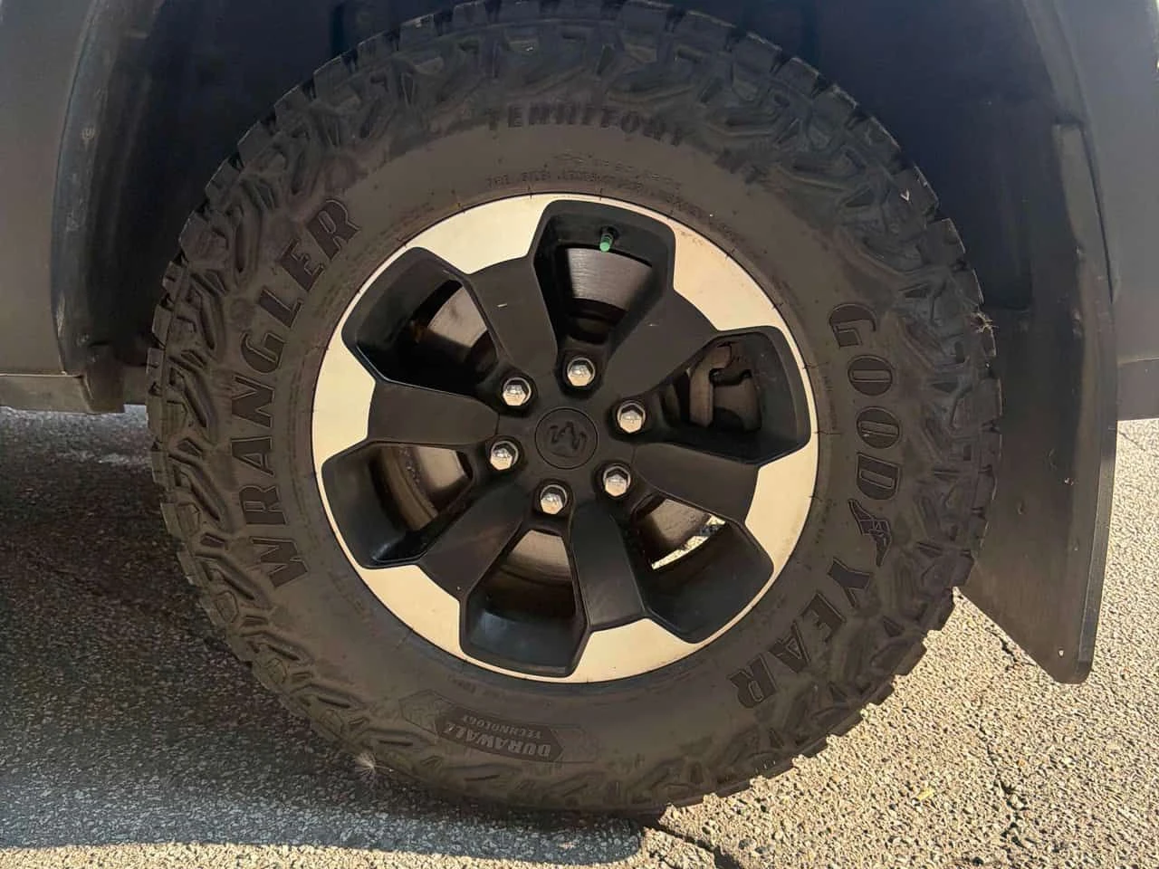 Dodge RAM 1500 Rebel | CARFAX | АВТОКРЕДИТ БЕЗ ПЪРВОНАЧАЛНА , снимка 6 - Автомобили и джипове - 55523441
