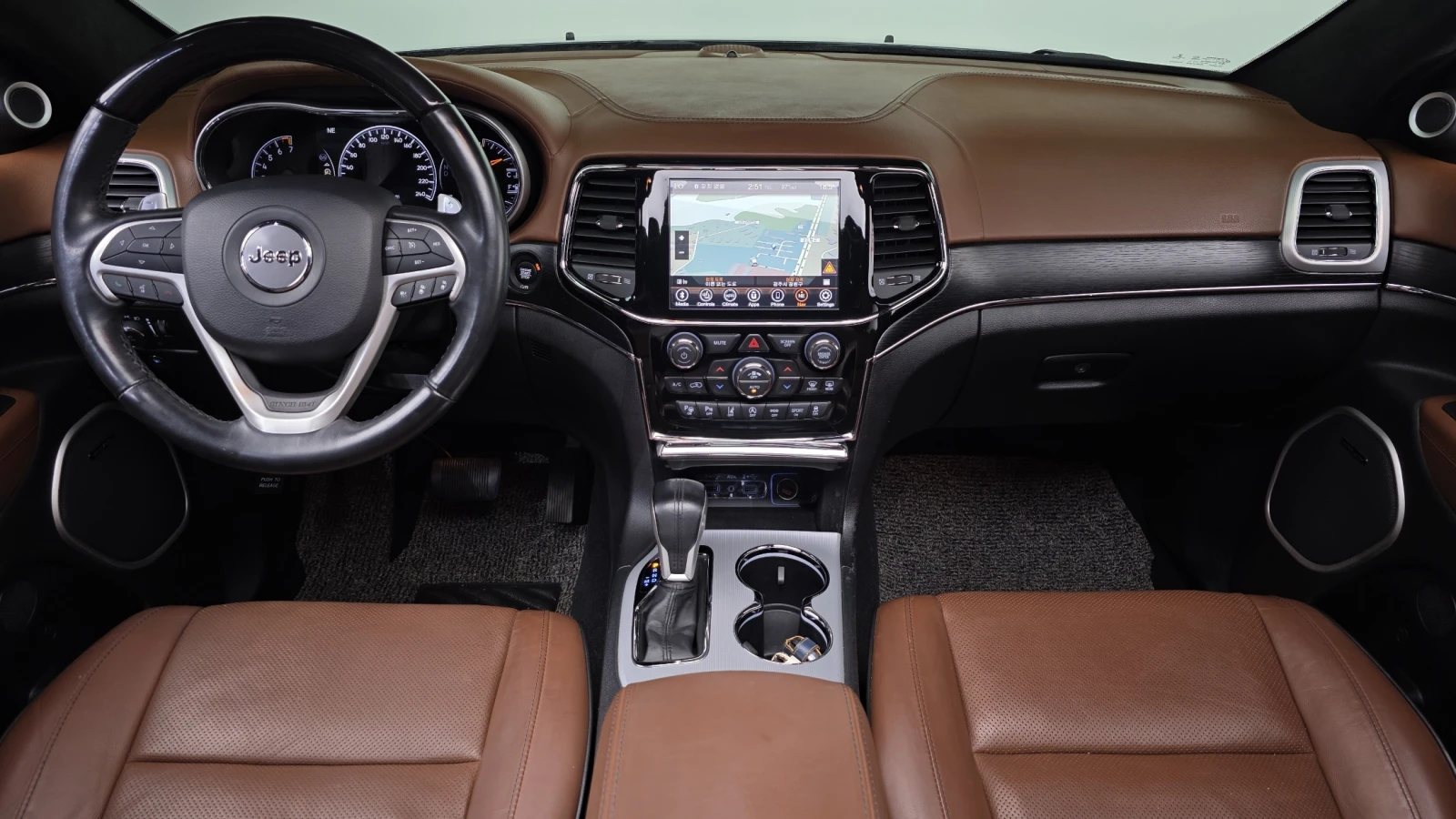Jeep Grand cherokee 3.6 * SUMMIT* 4X4 FULL, снимка 6 - Автомобили и джипове - 55753118