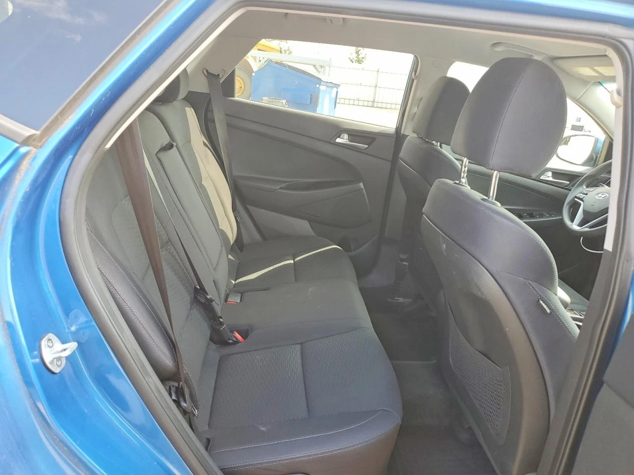 Hyundai Tucson 2.0l Se, снимка 11 - Автомобили и джипове - 55970086