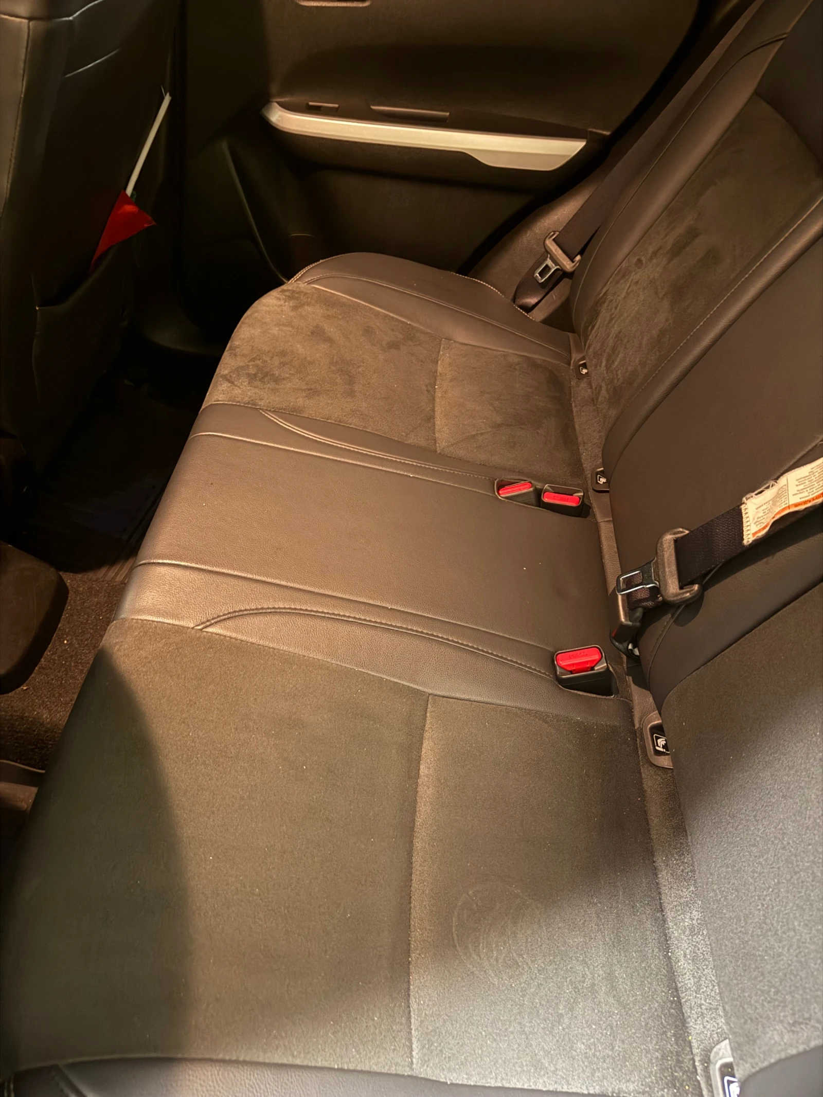 Suzuki Vitara Кросоувер, снимка 14 - Автомобили и джипове - 55978854