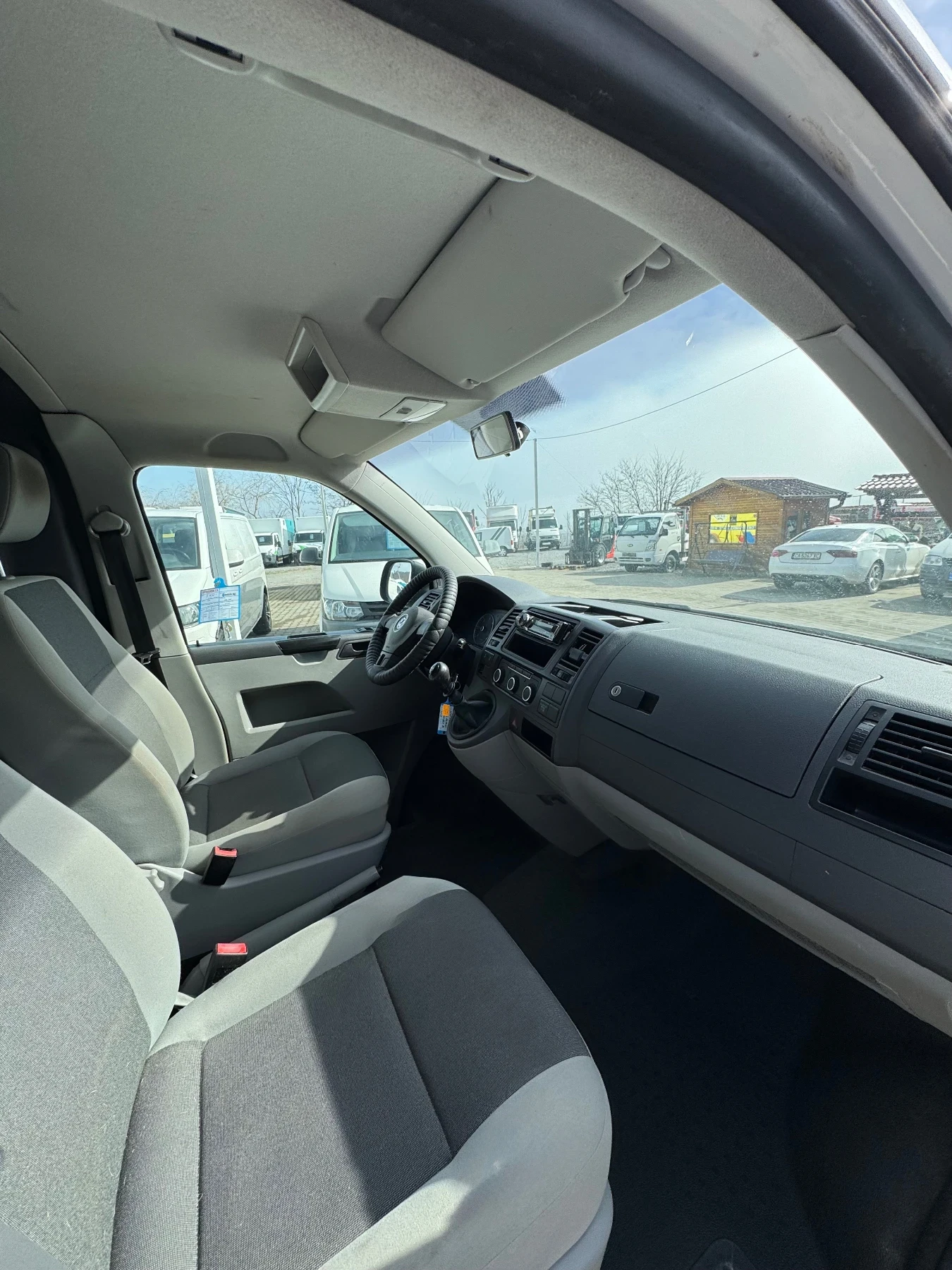 VW Transporter 2.0TDI, снимка 10 - Бусове и автобуси - 47212829