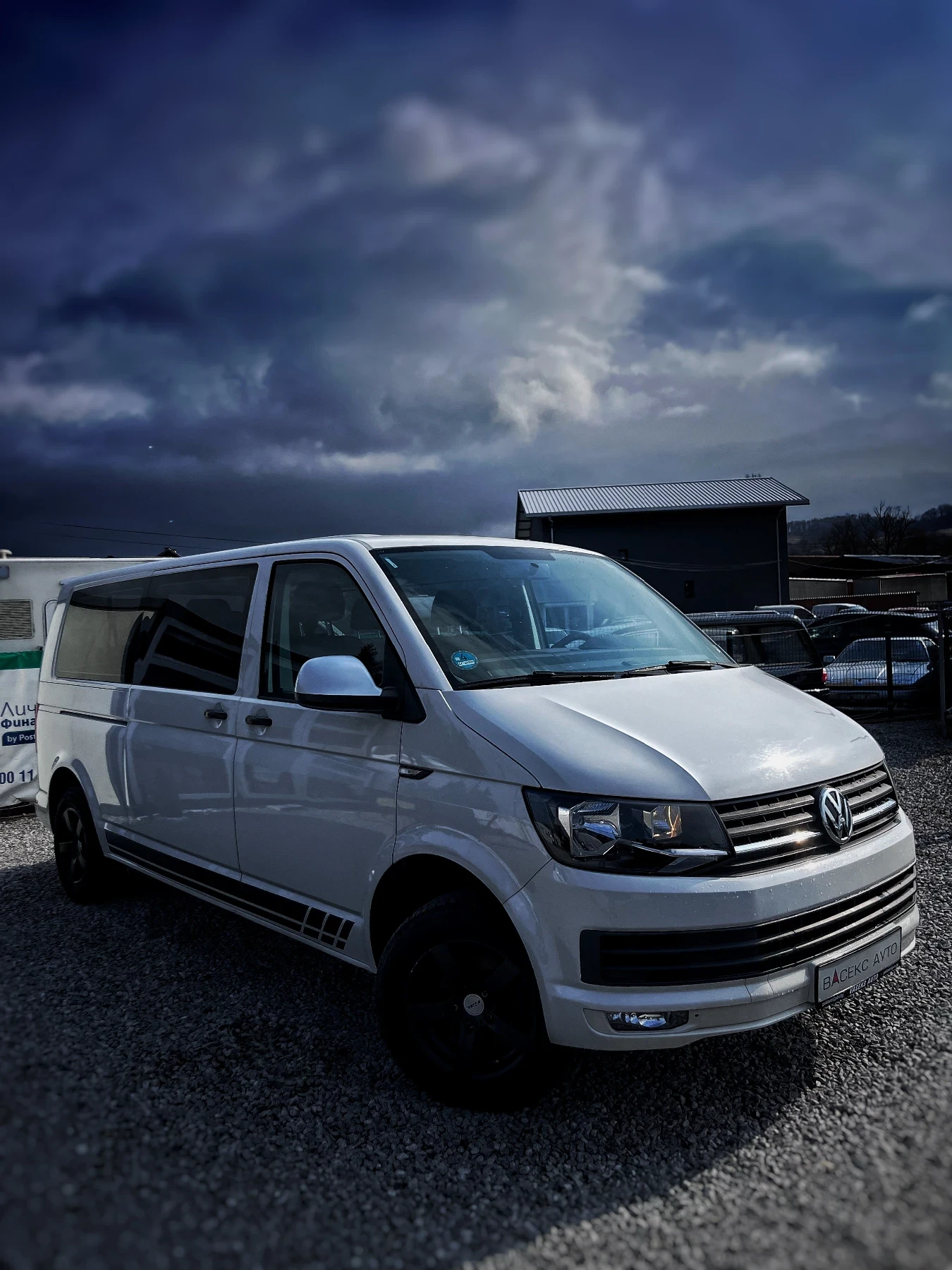 VW Caravelle 2.0TDI 150кс | 160хил км| Теглич | ЛИЗИНГ | , снимка 2 - Бусове и автобуси - 53906573