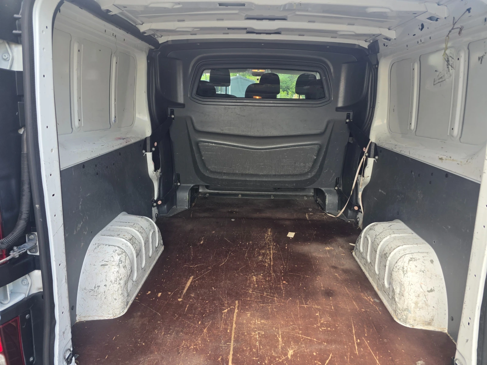Renault Trafic 1.6dci* N1* 125кс* 6-Места* ТОВАРОПЪТНИЧЕСКИ, снимка 8 - Бусове и автобуси - 55492294