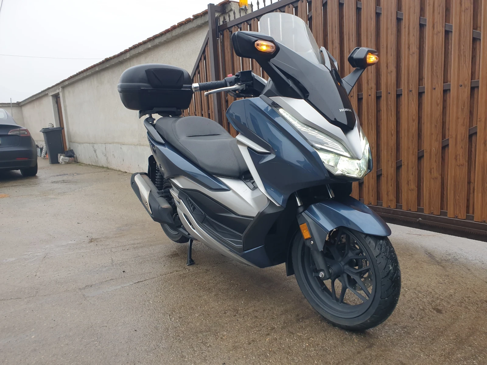 Honda Forza 300i ABS, TC, Безключово палене  - изображение 2