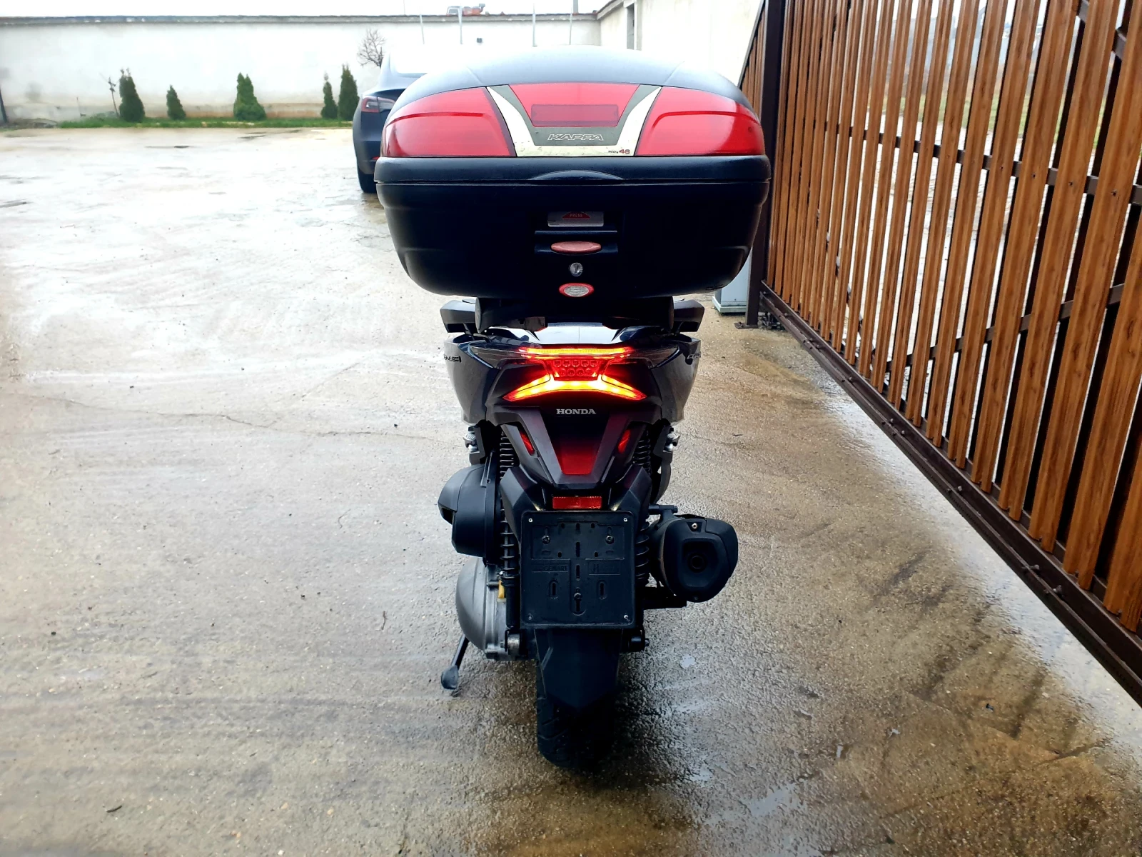 Honda Forza 300i ABS, TC, Безключово палене  - изображение 4