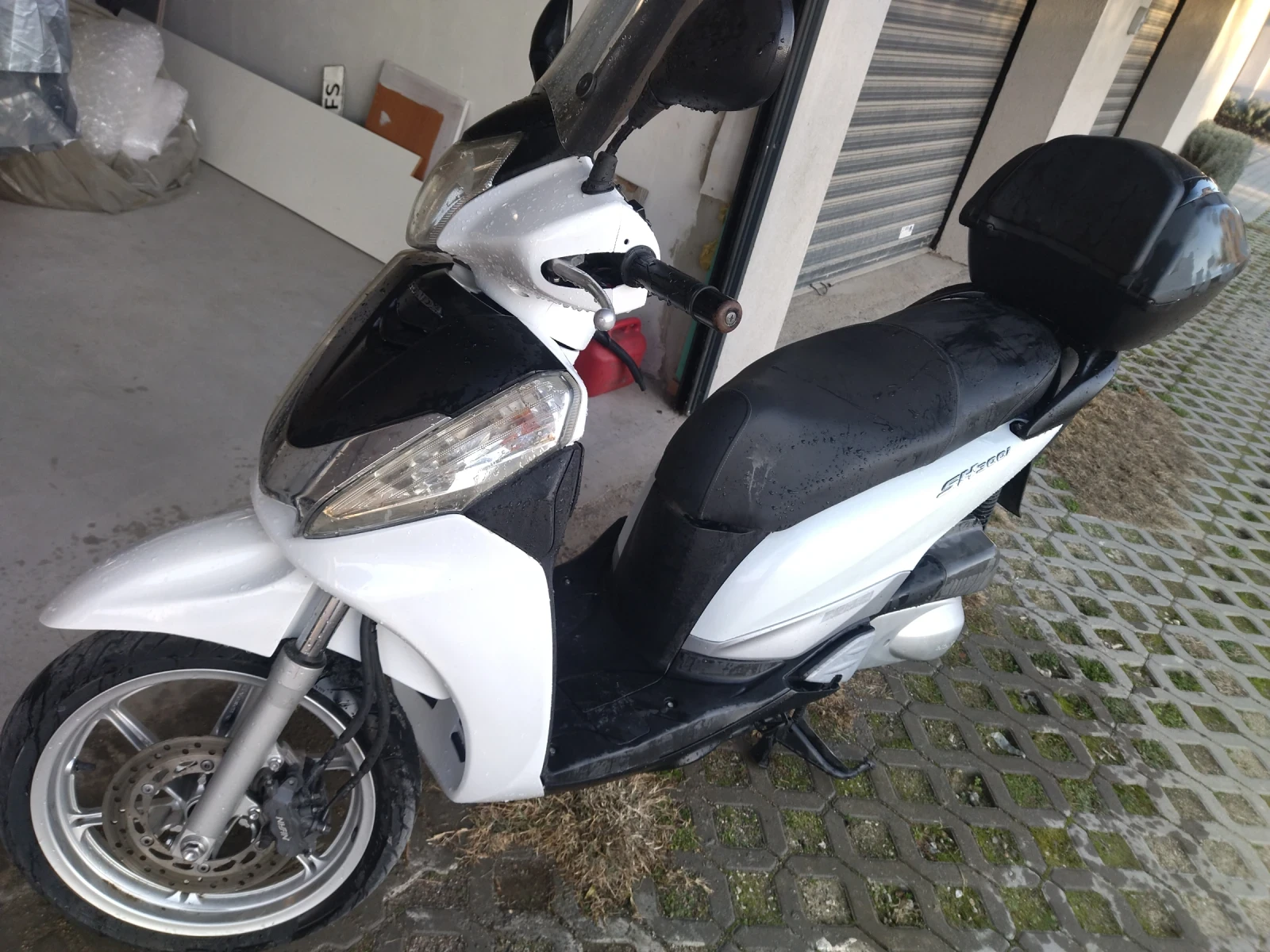 Honda Sh 300i-facelift - изображение 9