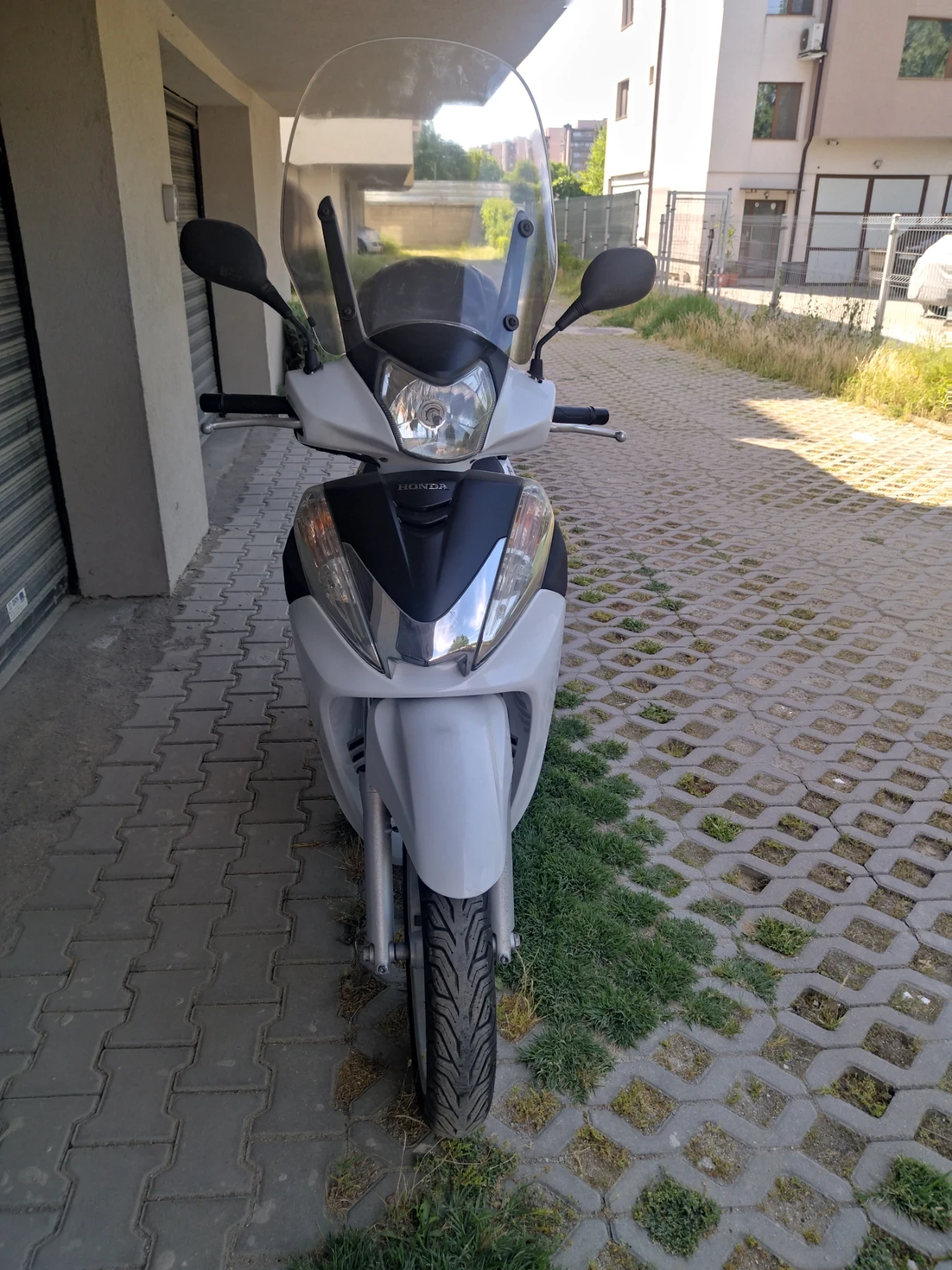 Honda Sh 300i-facelift, снимка 2 - Мотоциклети и мототехника - 54898304