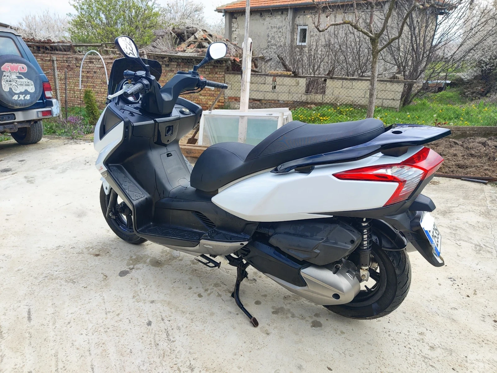 Kymco Downtown, снимка 6 - Мотоциклети и мототехника - 54546952