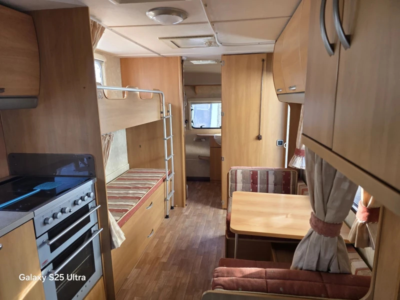 Каравана Swift Celeste, снимка 8 - Каравани и кемпери - 53510877