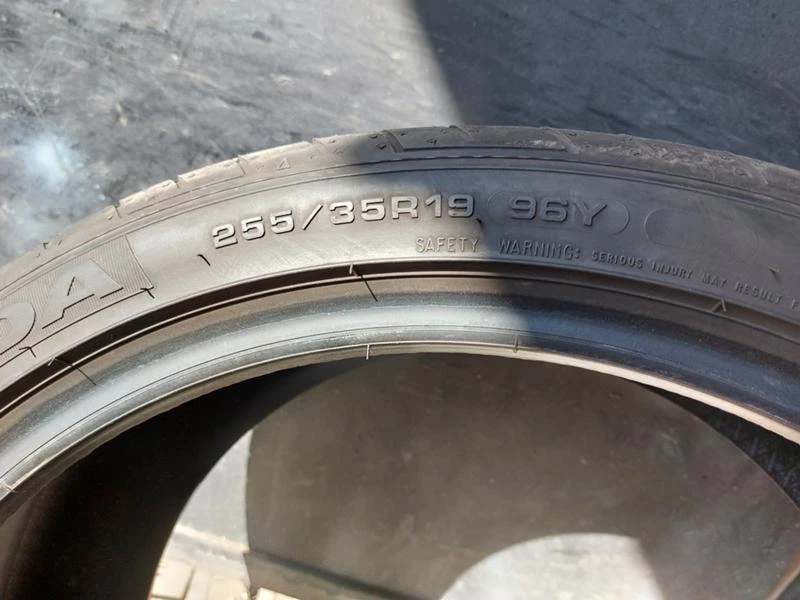 Гуми Летни 255/35R19, снимка 6 - Гуми и джанти - 36789894