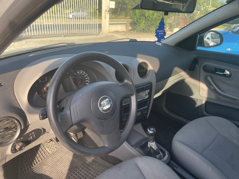 Seat Ibiza 1.4 benzin klima, снимка 6 - Автомобили и джипове - 46358517