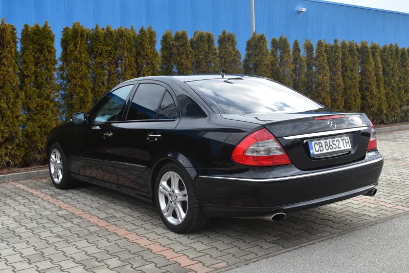 Mercedes-Benz E 350 4 Matic Avantgarde, снимка 11 - Автомобили и джипове - 47080142