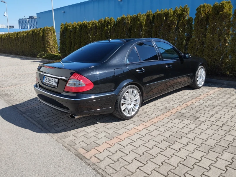 Mercedes-Benz E 350 4 Matic Avantgarde, снимка 5 - Автомобили и джипове - 47080142