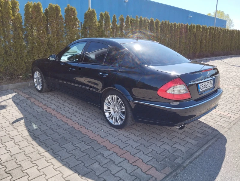 Mercedes-Benz E 350 4 Matic Avantgarde, снимка 4 - Автомобили и джипове - 47080142