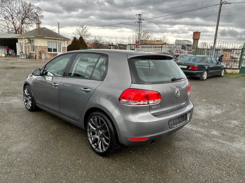 VW Golf 1.6TDI, снимка 7 - Автомобили и джипове - 48754413