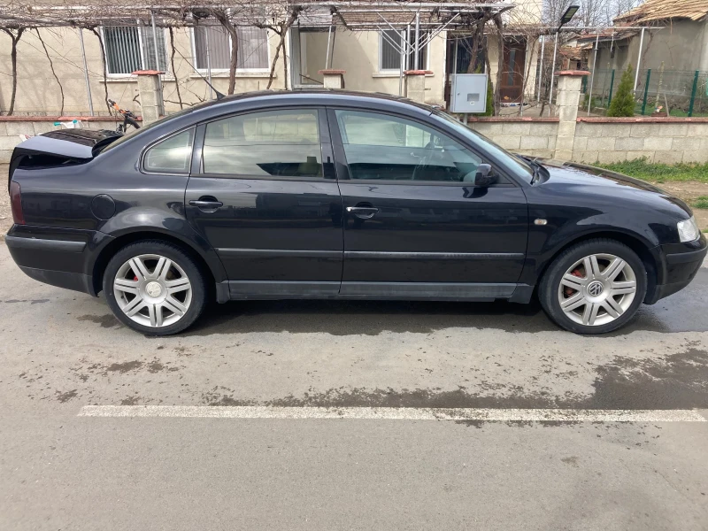 VW Passat, снимка 6 - Автомобили и джипове - 49506557