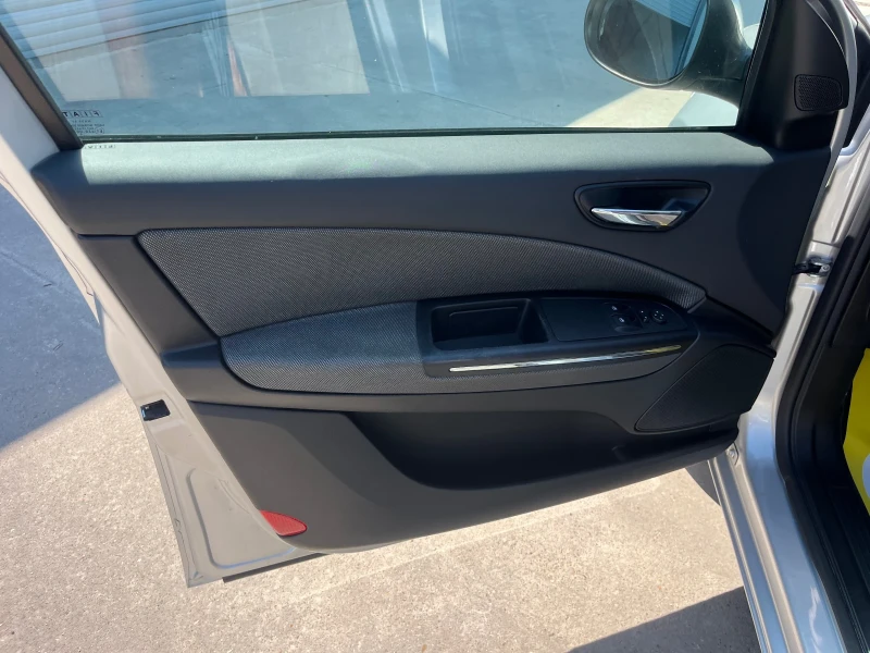 Fiat Bravo 1.4 gpl, снимка 11 - Автомобили и джипове - 51331877