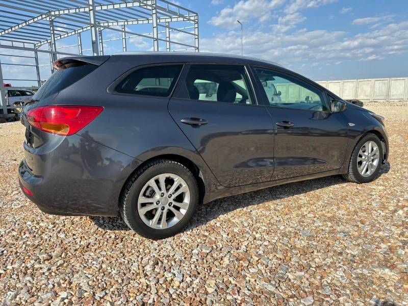 Kia Ceed 1.6 CRDI, снимка 6 - Автомобили и джипове - 51408167