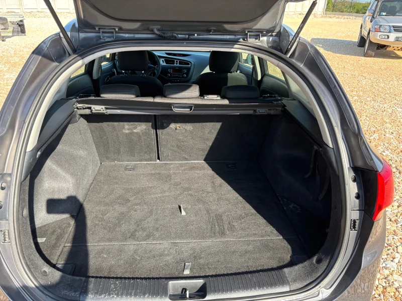 Kia Ceed 1.6 CRDI, снимка 13 - Автомобили и джипове - 51408167