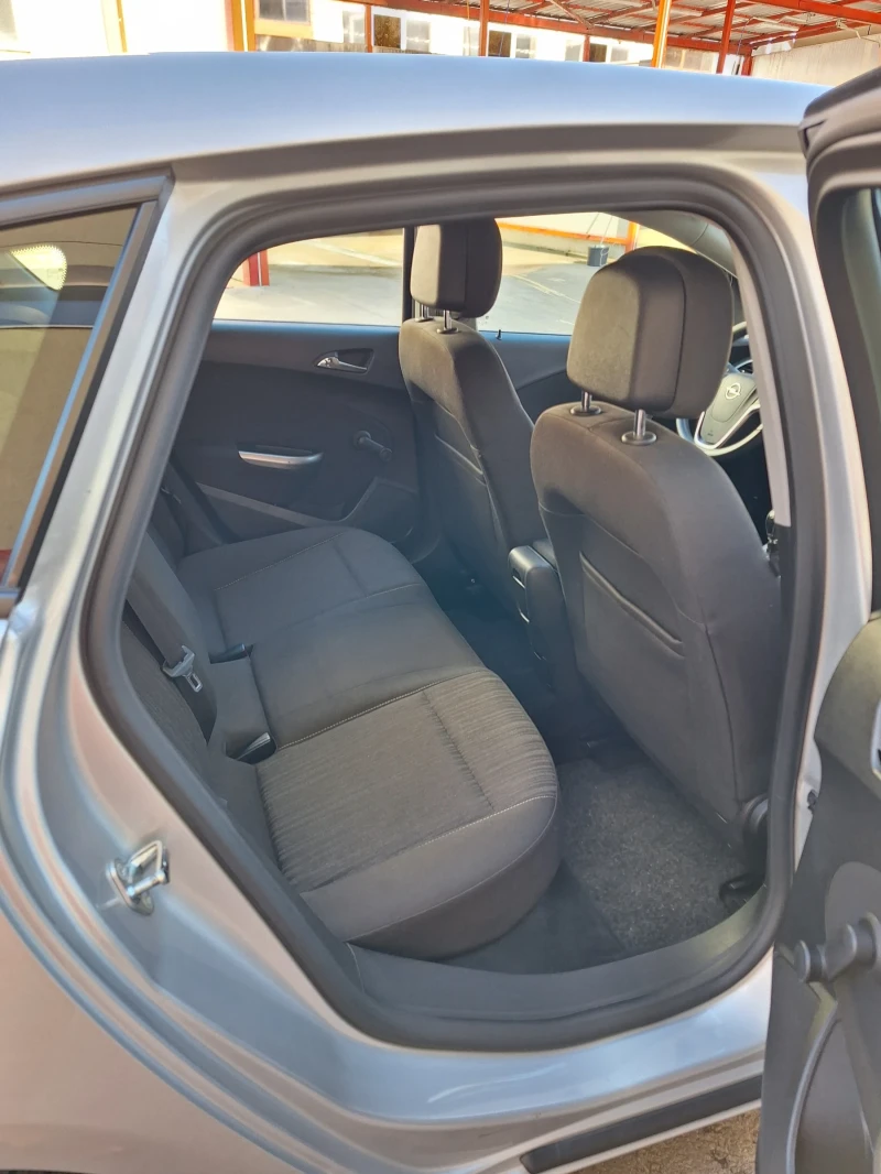 Opel Astra 1.4 i, снимка 8 - Автомобили и джипове - 51618958