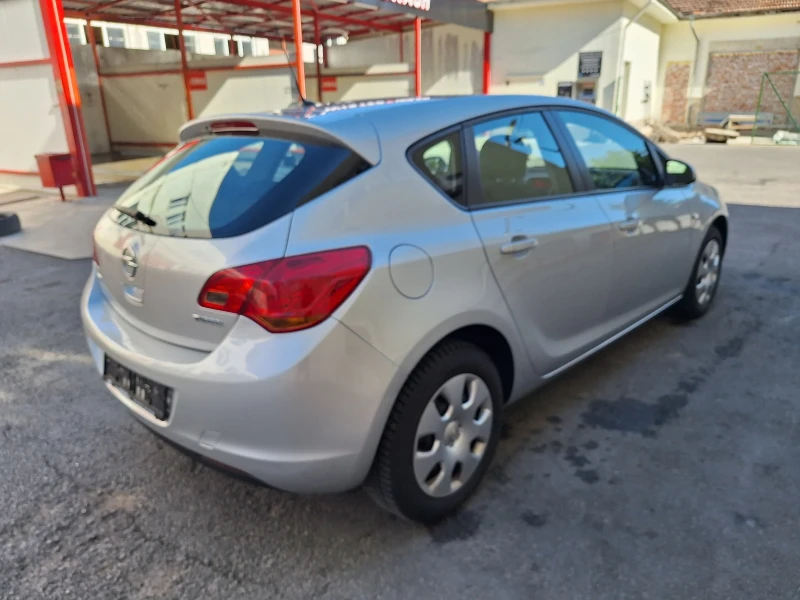 Opel Astra 1.4 i, снимка 5 - Автомобили и джипове - 51618958