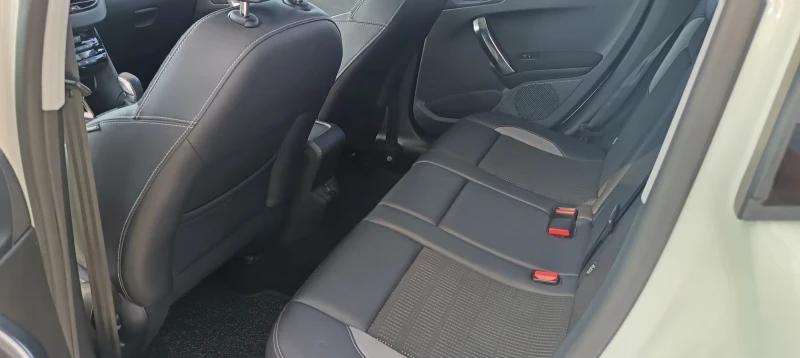 Peugeot 2008 1.6 Hdi * Италия * TOP , снимка 12 - Автомобили и джипове - 52143744